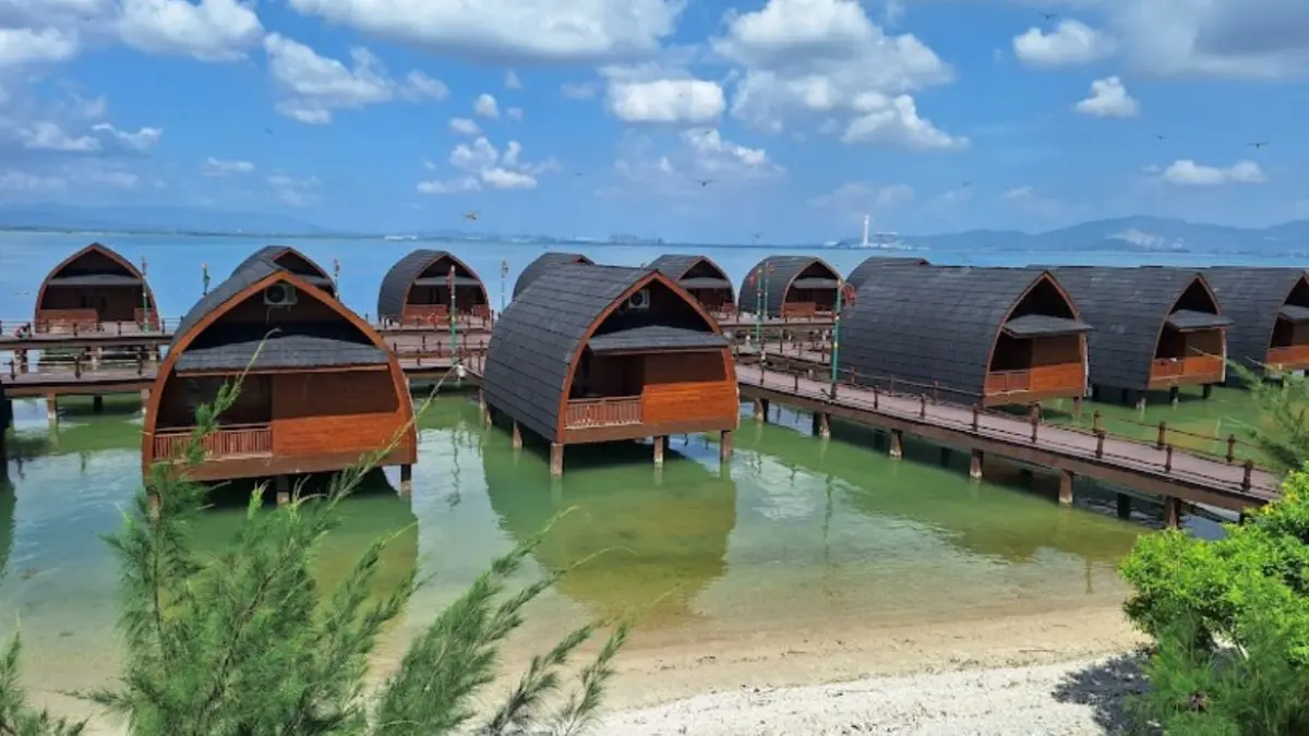 Pulau Lima Resort