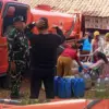 BPBD melakukan pendistribusian air bersih di Kampung Korod, Desa Ridogalih, Kecamatan Cibarusah.
