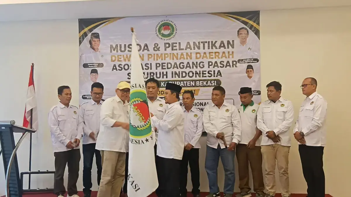 Hasbi Asidiki Nahkodai APPSI Kabupaten Bekasi Siap Dorong Pedagang Pasar Go Digital Hasbi Asidiki resmi terpilih sebagai Ketua DPD Asosiasi Pedagang Pasar Seluruh Indonesia (APPSI) Kab Bekasi