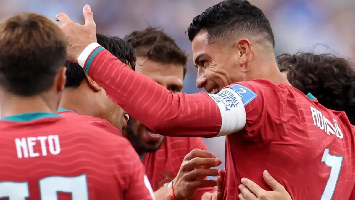 Portugal Pesta Gol 5-0 atas Uzbekistan, Cristiano Ronaldo Cetak Brace dan Ukir Rekor di Enam Edisi Piala Dunia Timnas Portugal tampil perkasa saat membantai Uzbekistan dengan skor telak 5-0 pada laga matchday kedua Grup K