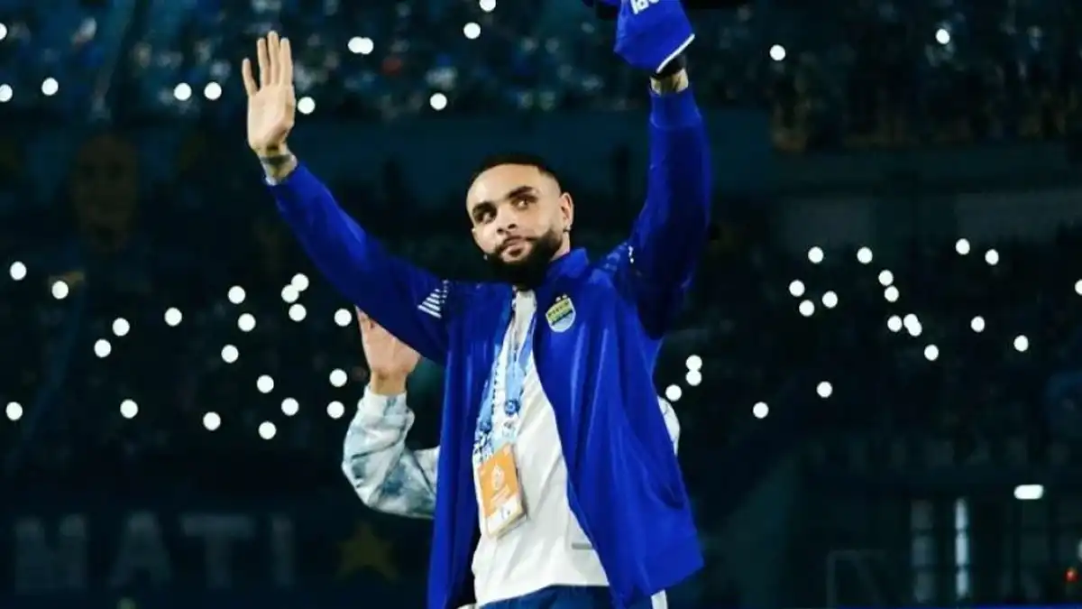 Layvin Kurzawa Resmi Berpisah dengan Persib Bandung Layvin Kurzawa