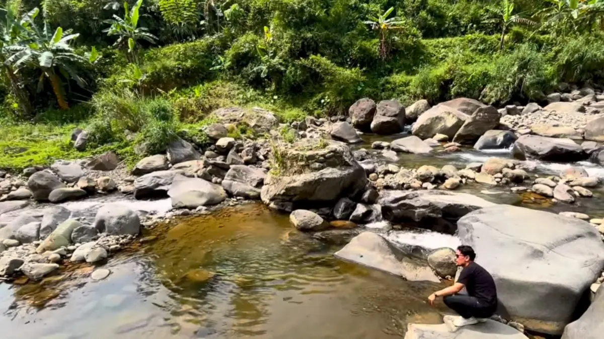Liburan Gratis Sentul Ada Warung Kopi Abah Majid Punya Sungai Jernih dan Camping Seikhlasnya Liburan Gratis Sentul Ada Warung Kopi Abah Majid Punya Sungai Jernih dan Camping Seikhlasnya