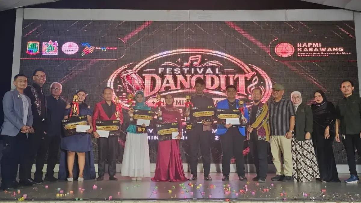 60 Penyanyi Adu Suara di Panggung HAPMI Karawang 2026, Sintia Widia Putri Keluar Sebagai Juara Festival Dangdut HAPMI KARAWANG