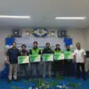 RS Primaya Karawang Salurkan CSR BPJS Ketenagakerjaan ke Pengemudi Ojol.