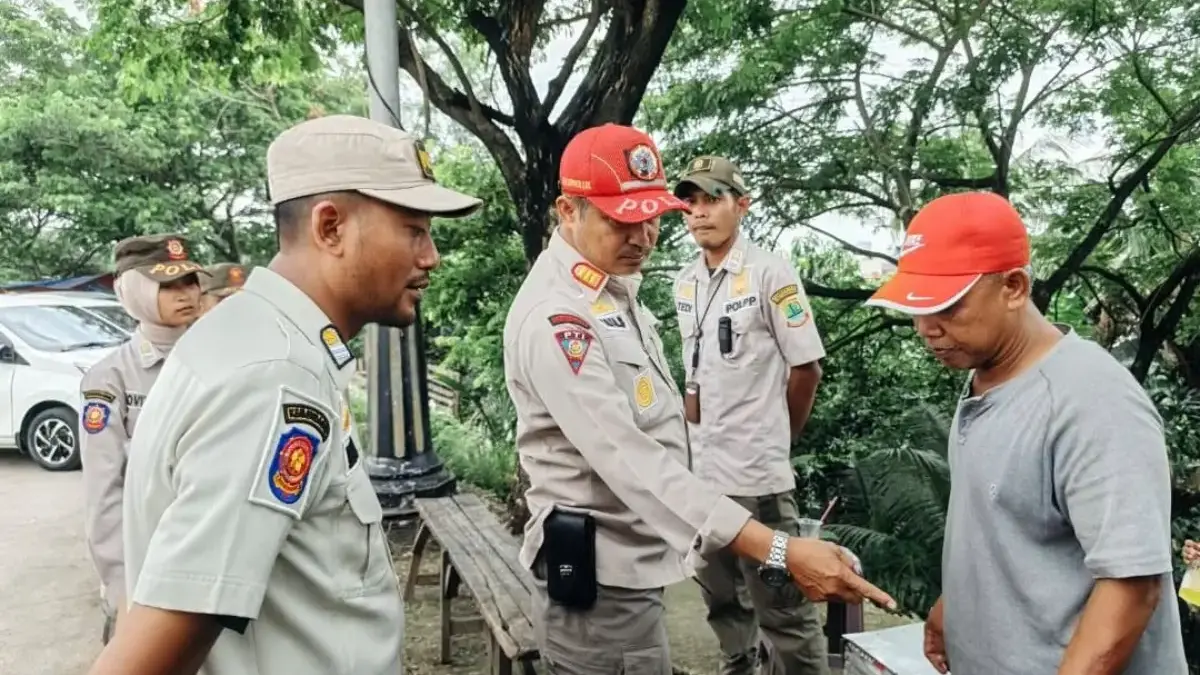 Satpol PP Karawang Layangkan SP1 kepada 90 Bangunan Liar di Akses Tol Karawang Timur