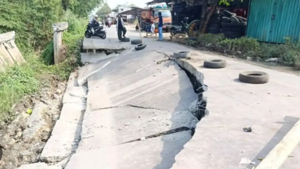 Jalan rusak di Kabupaten Bekasi