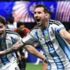 Lionel Messi dan Julian Alvarez saat melakukan selebrasi setelah men cetak gpl.