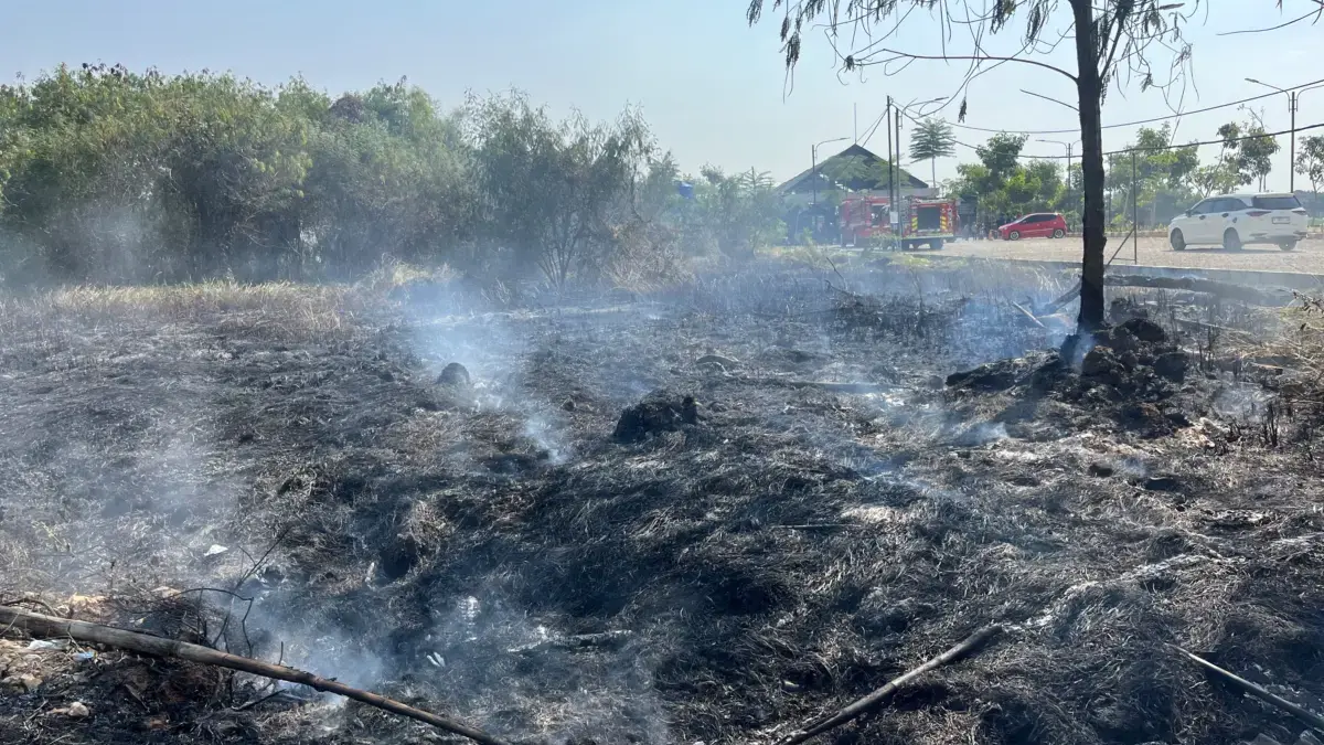Kebakaran Jalan Siliwangi Karawang Barat