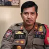 Kepala Seksi Operasi dan Pengendalian (Kasi Opsdal) Satpol PP Kabupaten Karawang, Tata Suparta