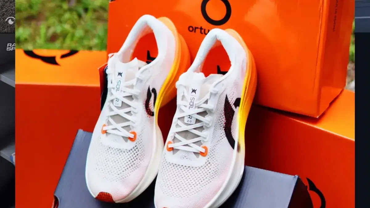 5 Sepatu Lari Ortuseight Terbaik 2026, dari Daily Trainer hingga Super Shoes Berpelat Karbon Ortuseight Solar 2.0
