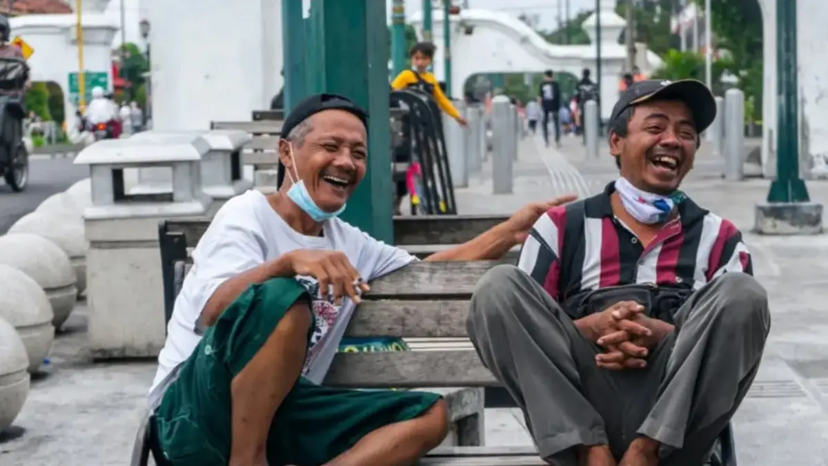 Rahasia Komunikasi agar Disukai Banyak Orang dan Kuncinya Ternyata Bukan Banyak Bicara Rahasia Komunikasi agar Disukai Banyak Orang dan Kuncinya Ternyata Bukan Banyak Bicara