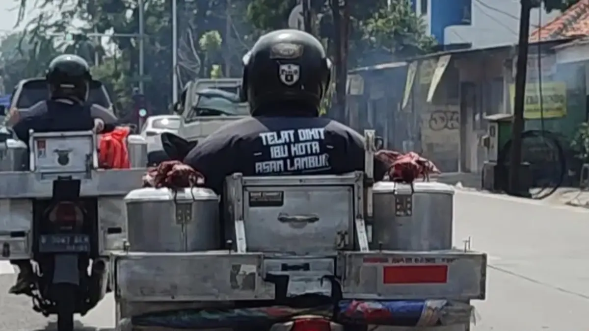 Fakta Lengkap Tentang Bubur Tambun : Kuliner Legendaris dengan Julukan Bubur Racing Kuasai Jabodetabek Fakta Lengkap Tentang Bubur Tambun : Kuliner Legendaris dengan Julukan Bubur Racing Kuasai Jabodetabek