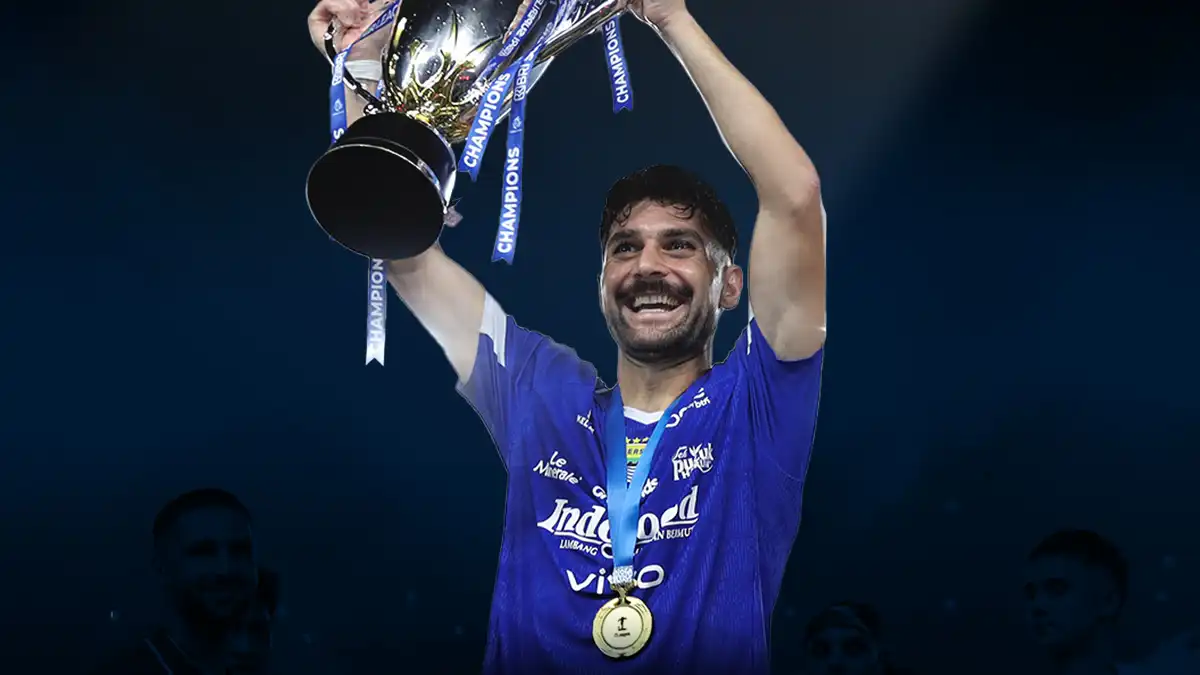Tak Capai Kesepakatan Kontrak Baru, Frans Putros Resmi Berpisah dengan Persib Bandung Frans Putros