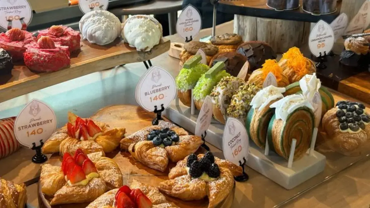 Keharuman Pastry Renyah & Creamy Cake! Kepoin Surga Toko Roti & Bakery di Lippo Mall Cikarang