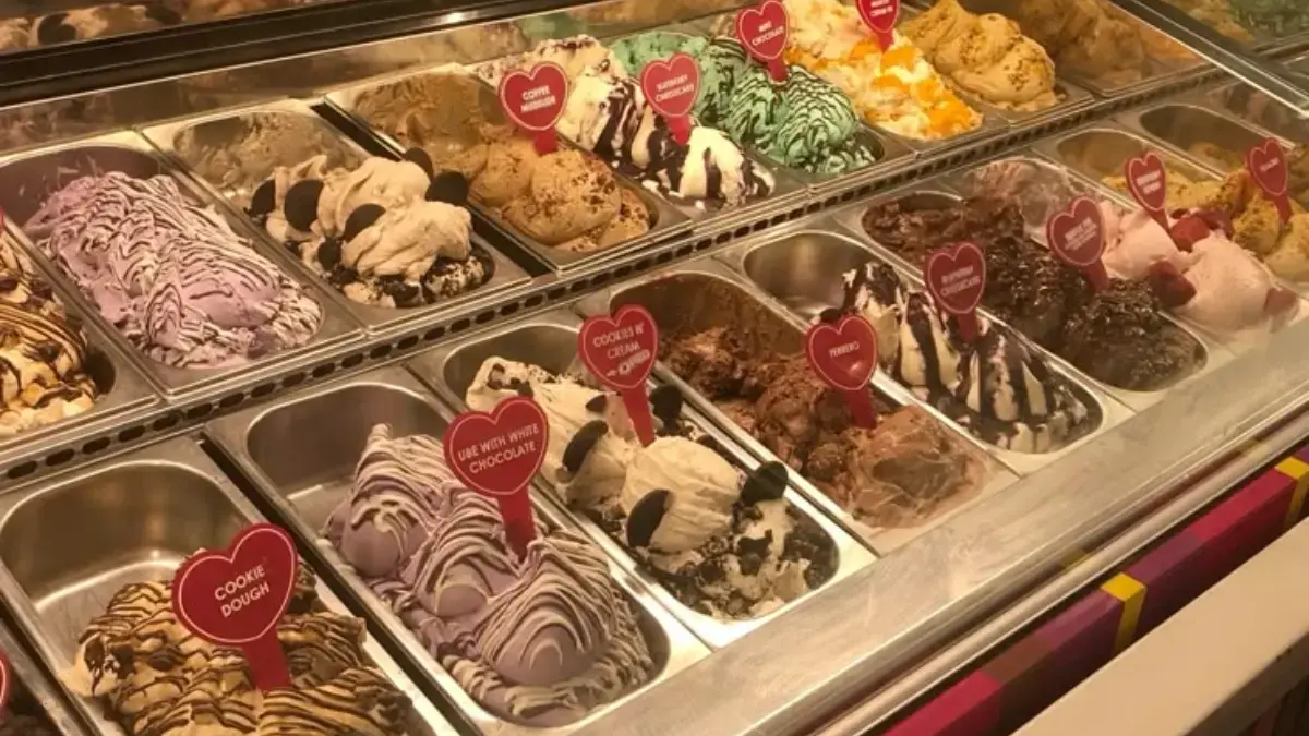 Sensasi Lembut Krim, Waffle Cone Renyah & Dessert Dingin Meleleh! Kepoin Surga Es Krim di Lippo Mall Cikarang Sensasi Lembut Krim, Waffle Cone Renyah & Dessert Dingin Meleleh! Kepoin Surga Es Krim di Lippo Mall Cikarang