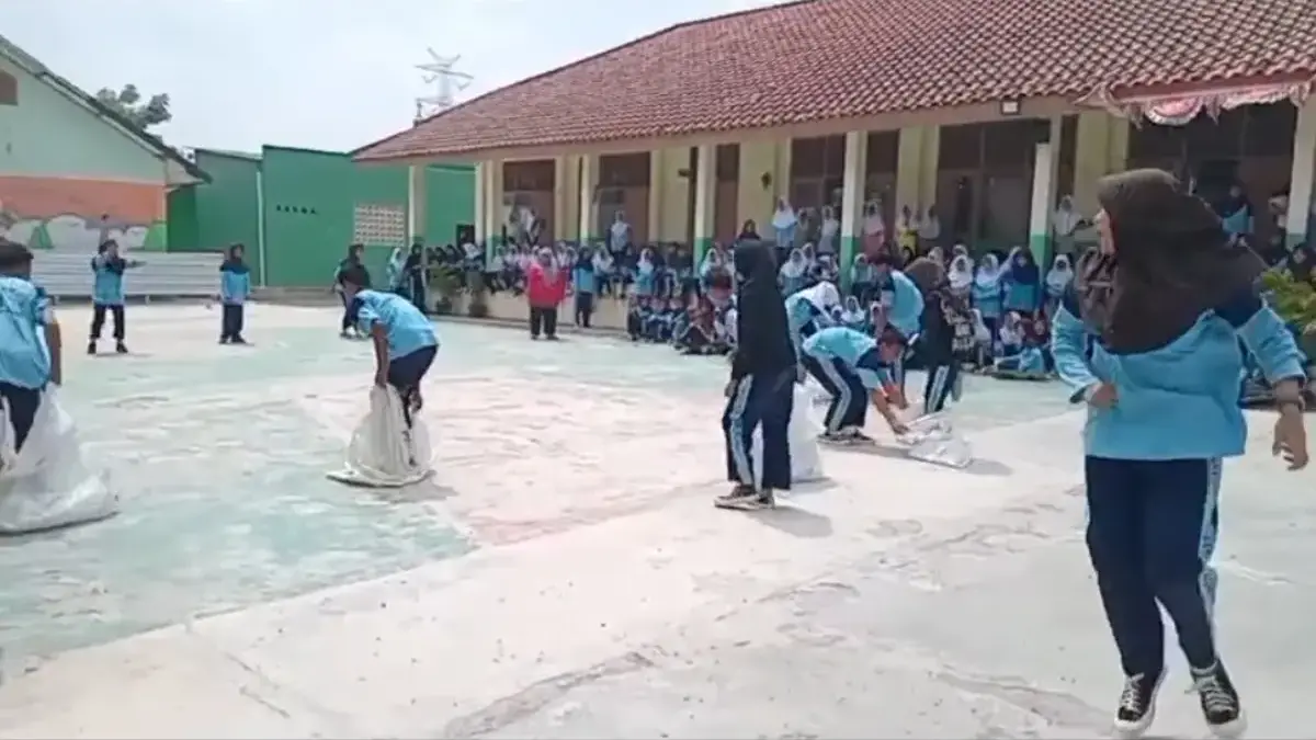 Pelajar SMPN 1 Cikarang Pusat Ikut Berbagai Macam Perlombakan.