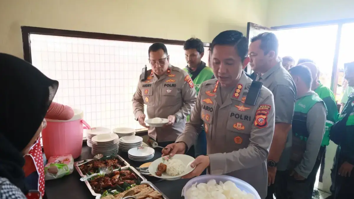 Makanan Gratis Tiap Rabu dan Jumat.