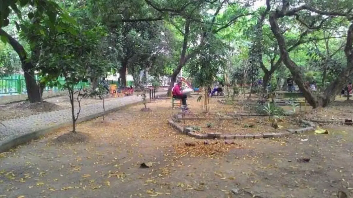 Suasana ruang terbuka hijau dan area publik di sekitar Jatimulya, Tambun Selatan.