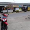Ilustrasi ibu rumah tangga menjalankan usaha dari rumah.