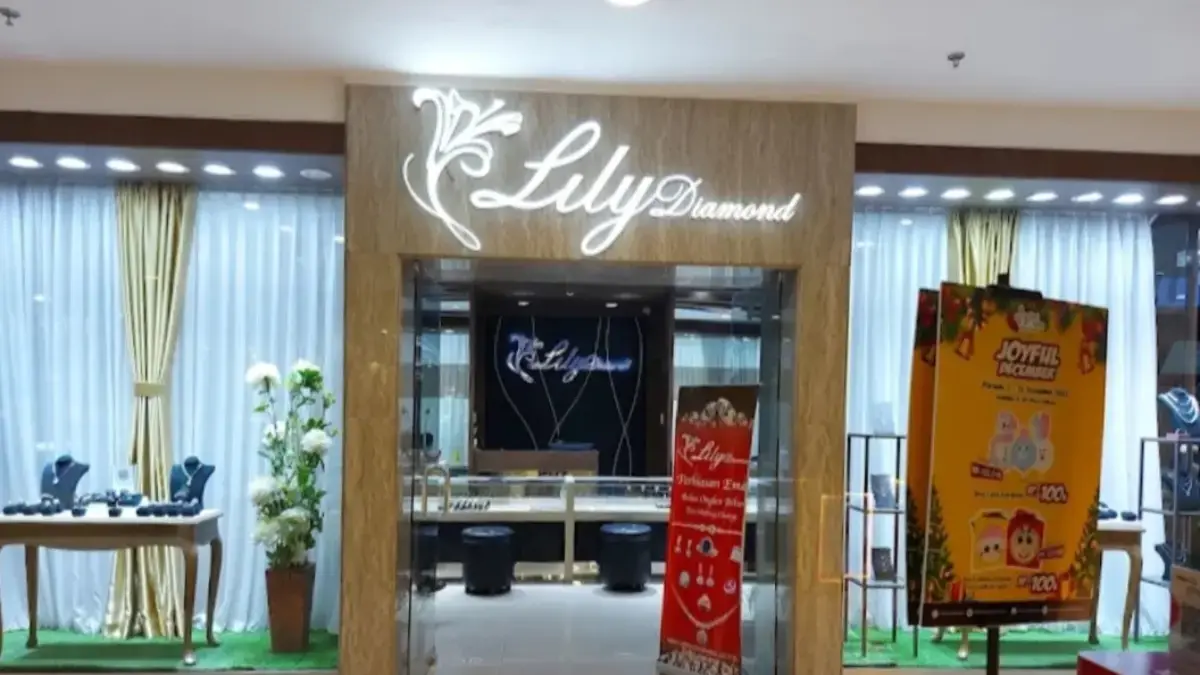 Kilau Anggun Perhiasan Berlian & Emas Mewah! Kepoin Lily Diamond di Lippo Mall Cikarang Kilau Anggun Perhiasan Berlian & Emas Mewah! Kepoin Lily Diamond di Lippo Mall Cikarang