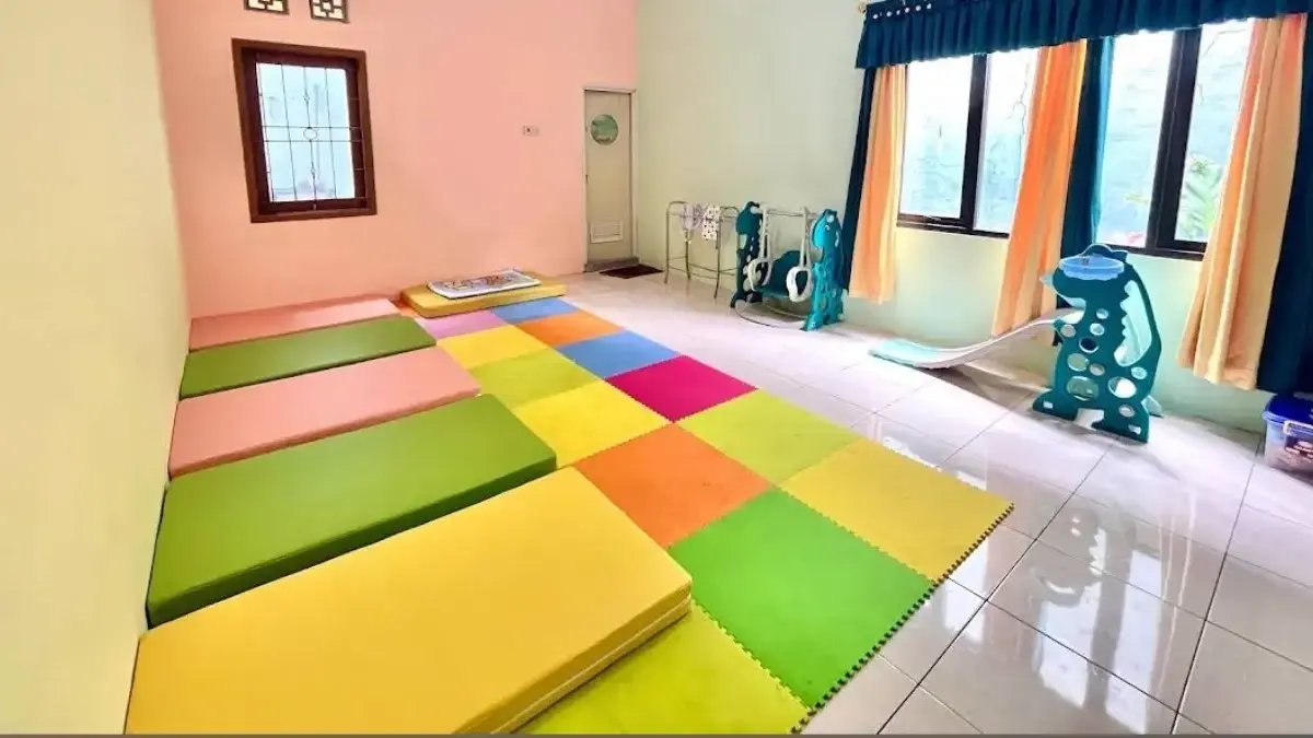 Sejumlah tempat penitipan anak di kawasan Jatimulya, Tambun Selatan dan Bekasi Timur.