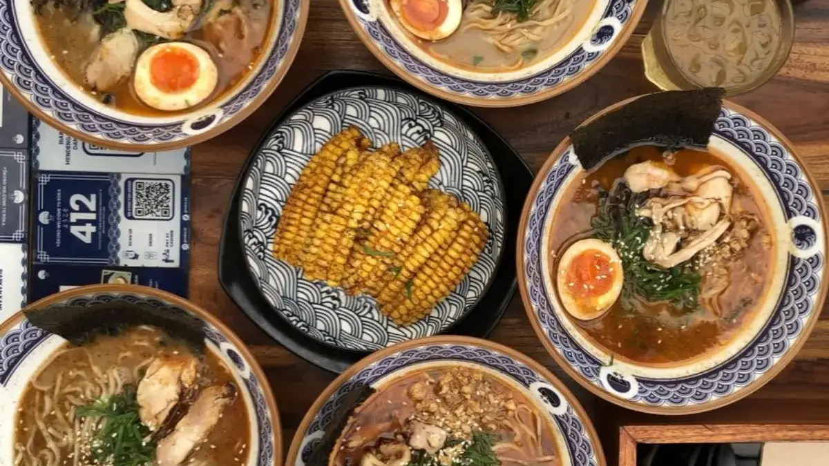 Surga Kuah Gurih & Mi Kenyal! Kepoin Rekomendasi Tempat Makan Ramen Terbaik di Lippo Mall Cikarang Surga Kuah Gurih & Mi Kenyal! Kepoin Tempat Makan Ramen Terbaik di Lippo Mall Cikarang