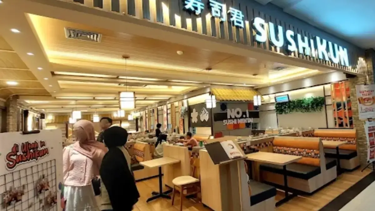 Kelezatan Sushi Conveyor Belt & Kuliner Jepang Autentik! Kepoin Sushikun di Lippo Mall Cikarang