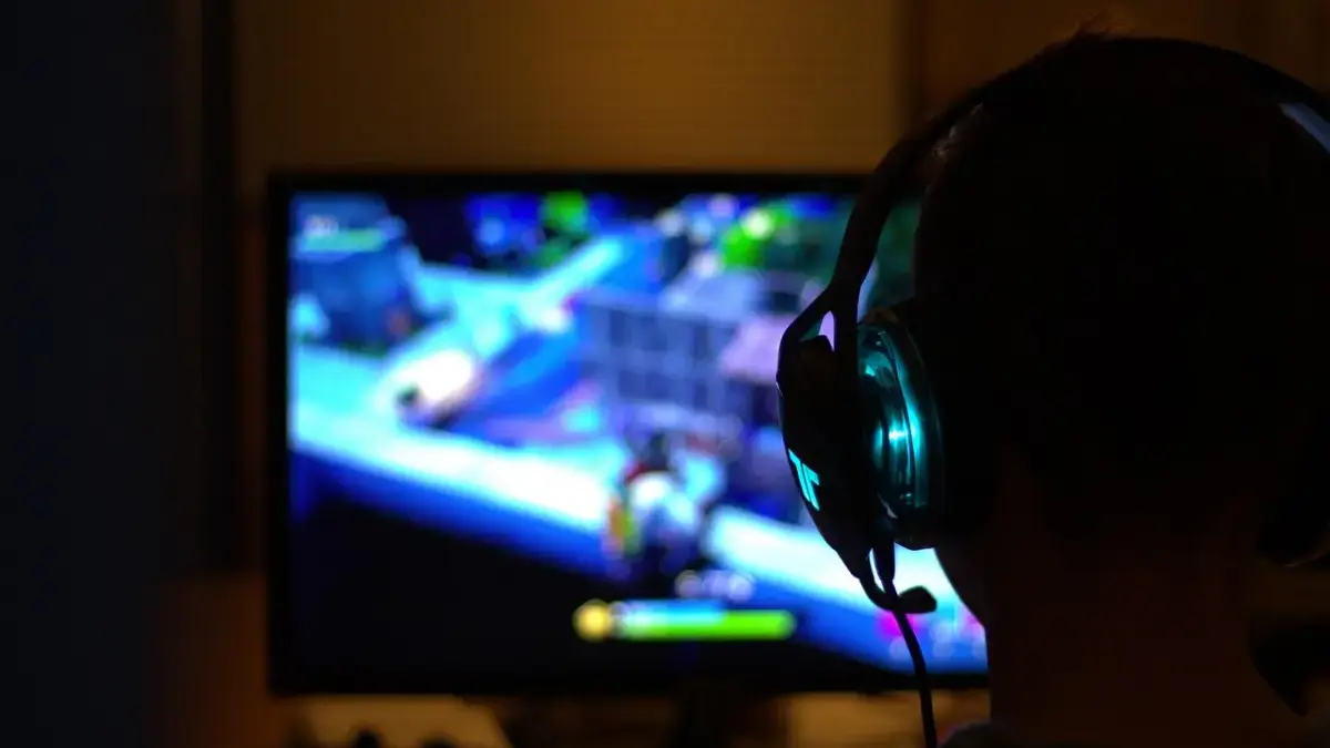 Ilustrasi PC gaming dengan spesifikasi tinggi untuk memainkan berbagai game AAA terbaru.