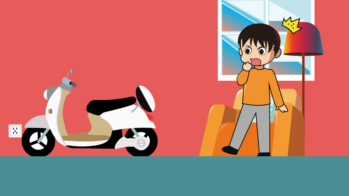 Jangan Sampai Tertipu! Kenali 12 Ciri Garansi Resmi Baterai Motor Listrik China Sebelum Datang ke Dealer Ilustrasi pemeriksaan baterai motor listrik di dealer resmi. Masa garansi baterai menjadi salah satu aspek pen