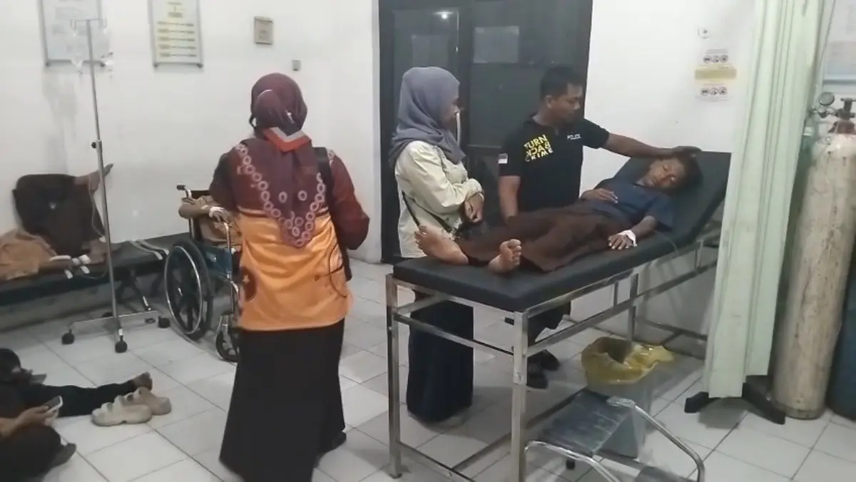Peserta Perkamahan Pramuka Jayakerta darikan ke Puskesmas Medangasem
