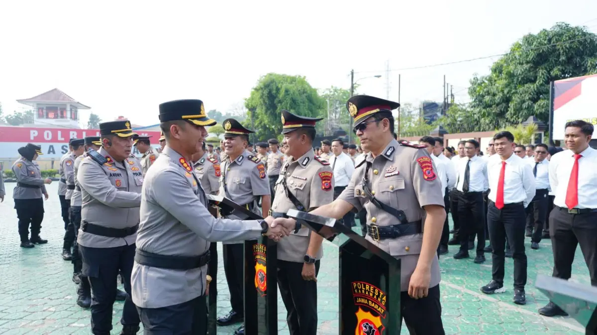 Polresta Karawang Gelar Sertijab Kapolsek, Kombes Mario Minta Pejabat Baru Cepat Beradaptasi Sertijab Kapolsek