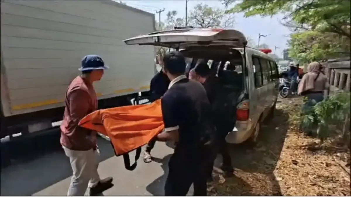 Jasad Pria Ditemukan Mengambang di Kalimalang.