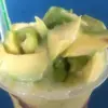 Jus alpukat dengan tekstur creamy dan segar menjadi salah satu minuman yang banyak dicari.