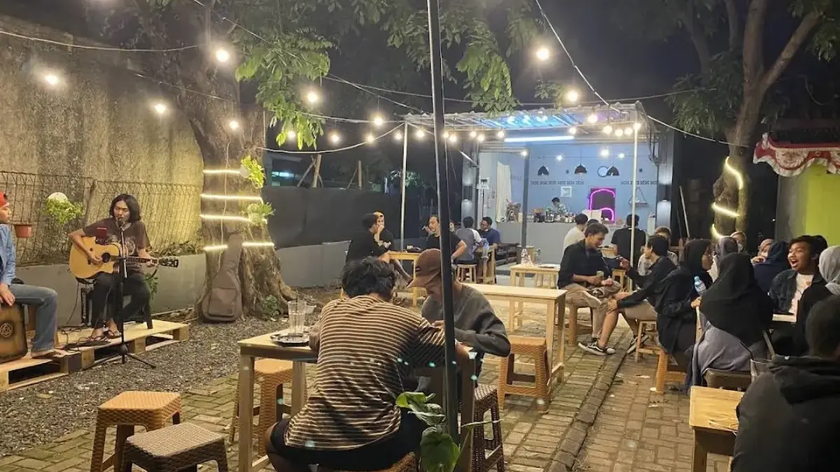 Suasana sore menjelang matahari terbenam di kawasan Bekasi Timur dan Jatimulya Tambun Selatan