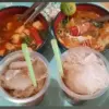 Ilustrasi usaha seblak makanan rumahan yang bisa dipasarkan dari dapur sendiri