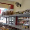 Sejumlah toko kue dan pusat oleh-oleh di Cikarang.
