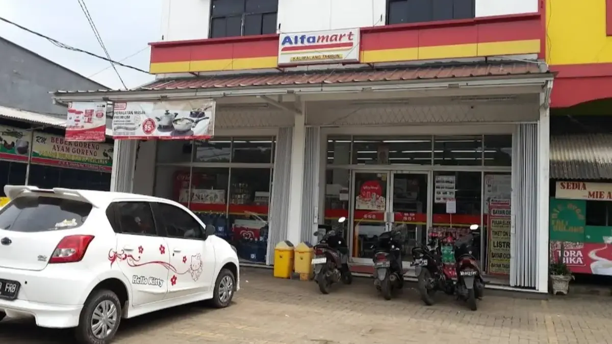 Sejumlah minimarket di wilayah Tambun Selatan.