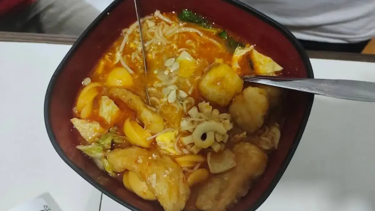 Rekomendasi 14 Tempat Makan Pedas di Tambun Selatan, Ada Seblak Jontor hingga Mie Pedas Viral Beragam kuliner pedas tersedia di Tambun Selatan.