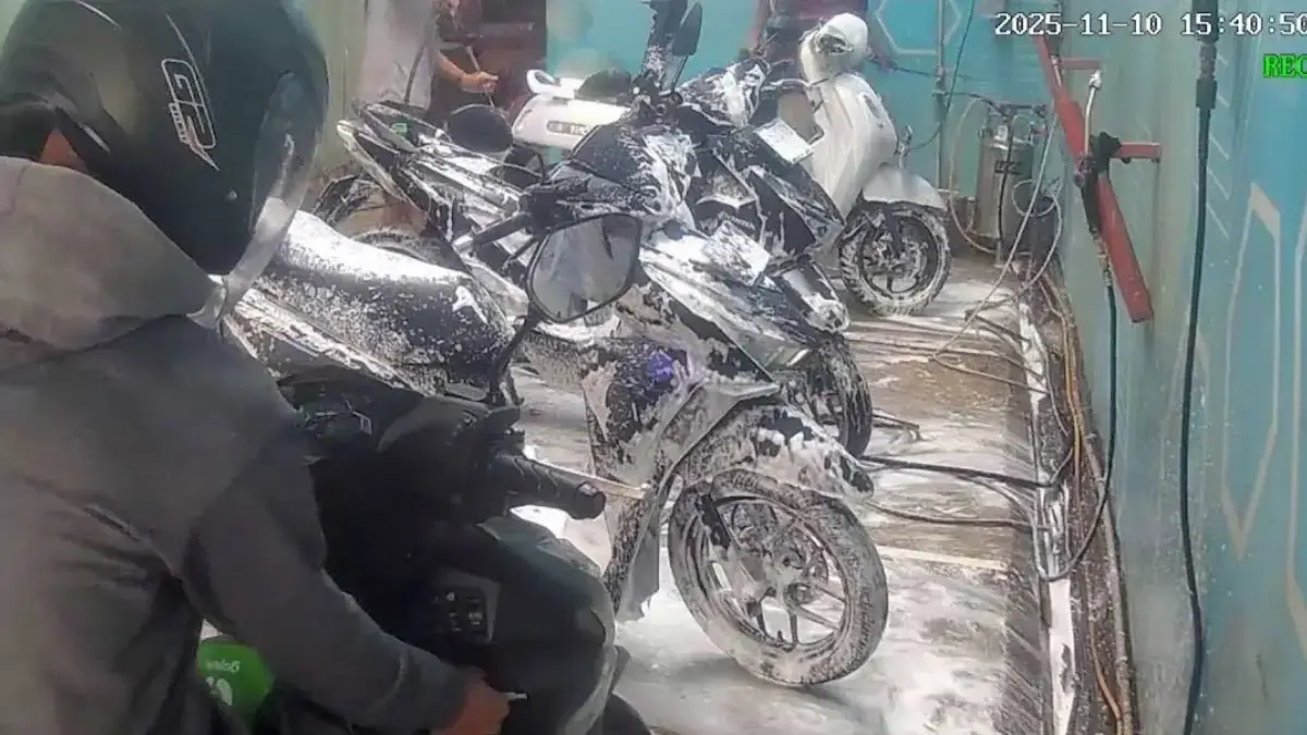 Sejumlah tempat cuci motor di Tambun Selatan