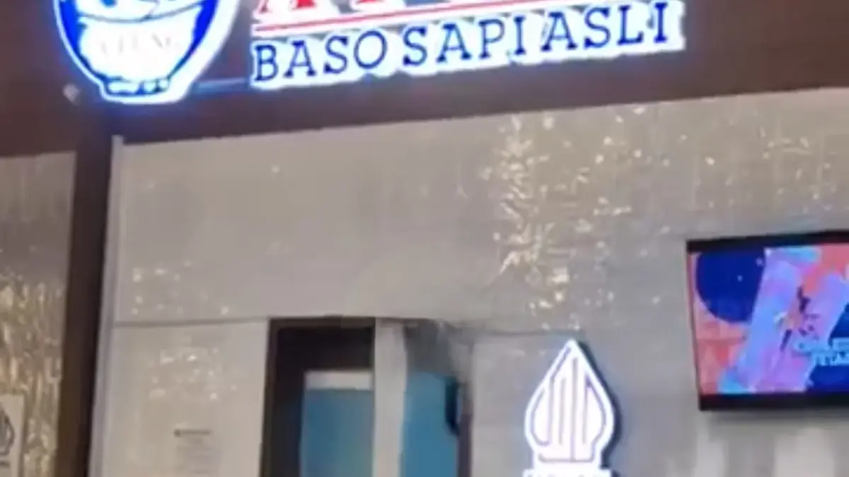 Nikmatnya Bakso Gepeng Autentik dan Kuah Kaldu Gurih di Bakso A Fung Living World Grand Wisata