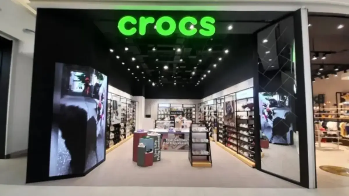 Langkah Ringan, Nyaman & Tampil Trendy! Berburu Alas Kaki Ikonis di Crocs Living World Grand Wisata