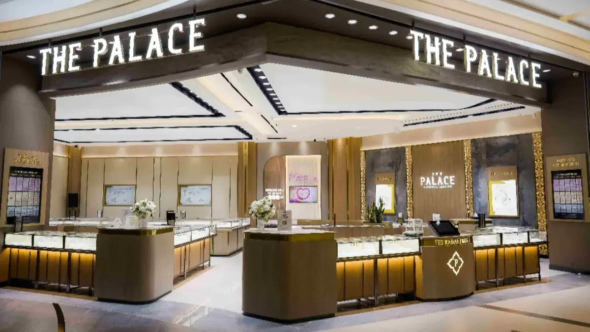 Kilau Perhiasan Emas & Berlian Berkualitas! Kunjungi The Palace Jeweler di Living World Grand Wisata