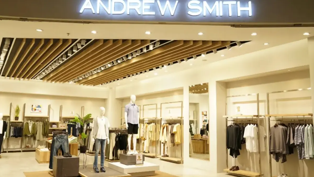 Busana Pria Bergaya Smart Casual & Modern Minimalis! Jelajahi Andrew Smith di Living World Grand Wisata