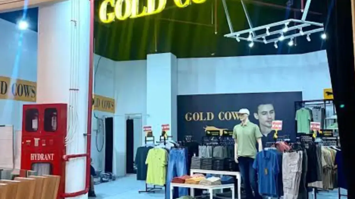 Pakaian Kasual Bergaya Minimalis & Kaos Polos Nyaman! Jelajahi Gold Cows di Living World Grand Wisata Pakaian Kasual Bergaya Minimalis & Kaos Polos Nyaman! Jelajahi Gold Cows di Living World Grand Wisata