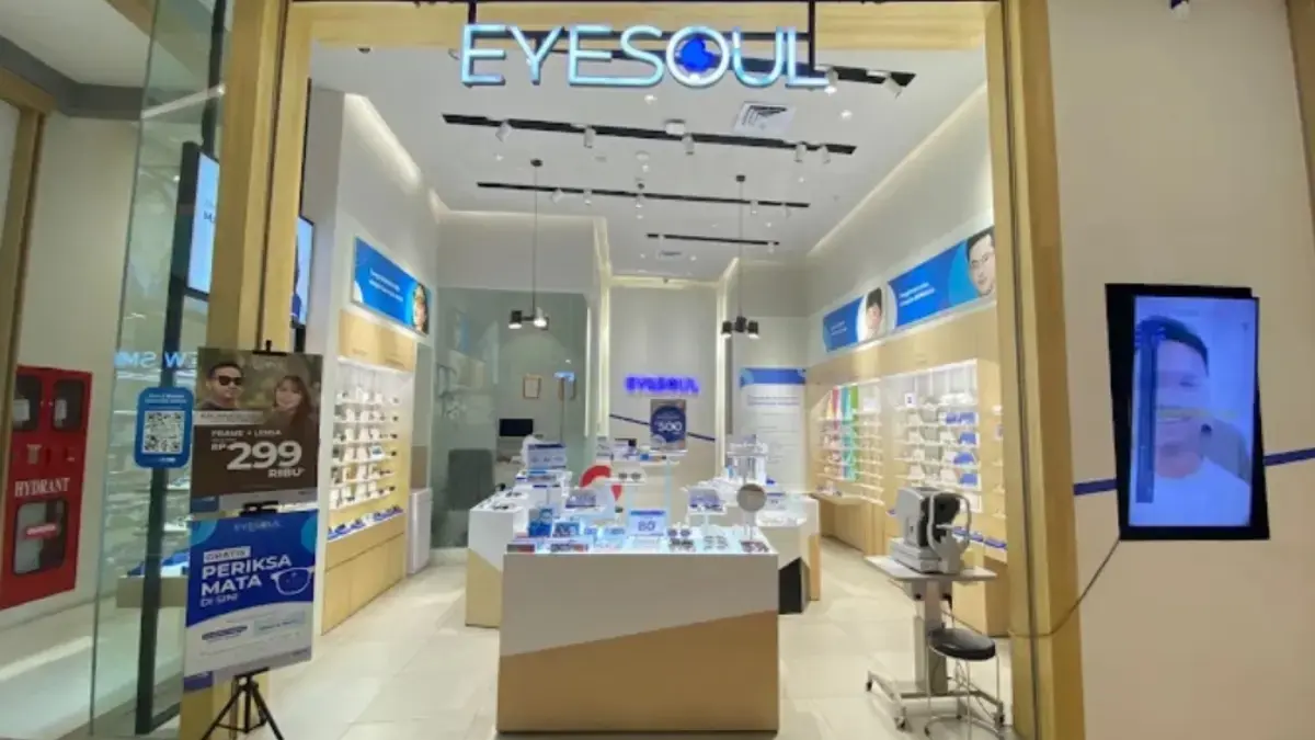 Kacamata Trendy, Lensa & Eyewear Modis Lengkap! Kunjungi Eye Soul di Living World Grand Wisata