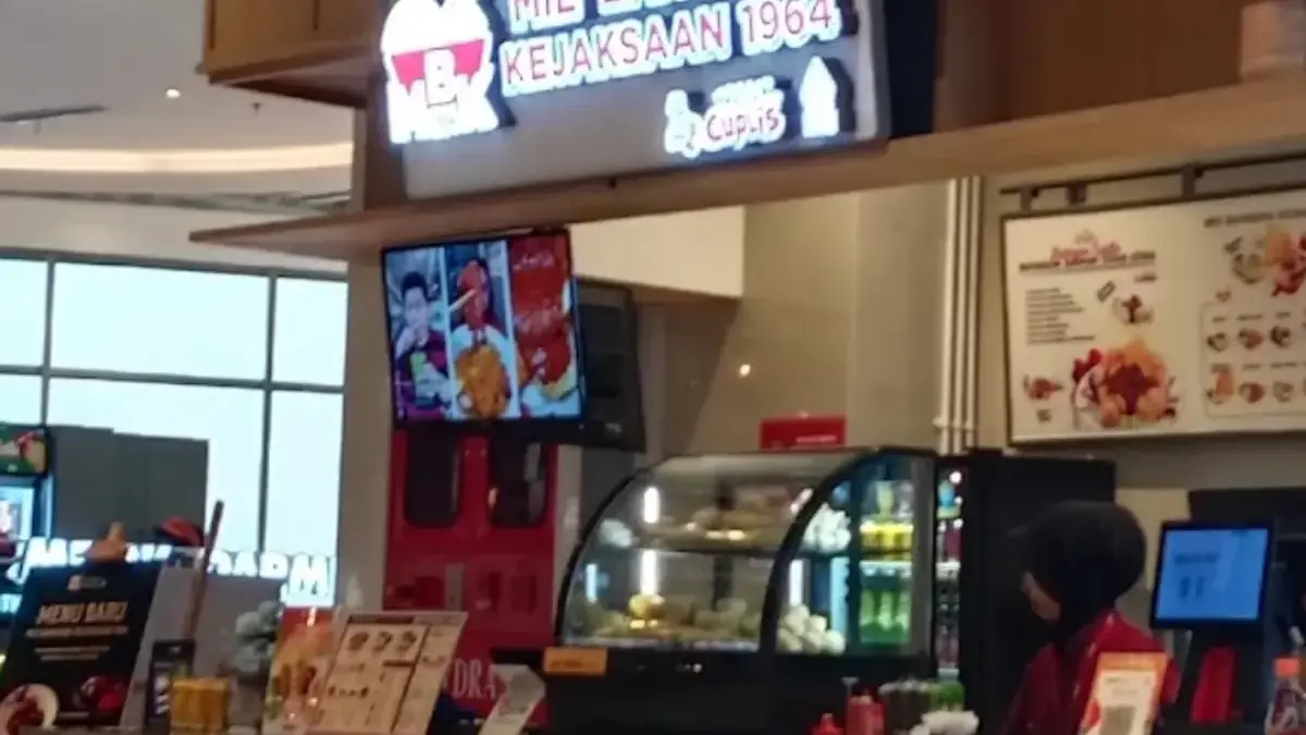 Kelezatan Yamin Autentik Khas Bandung di Mie Bandung Kejaksaan Living World Grand Wisata