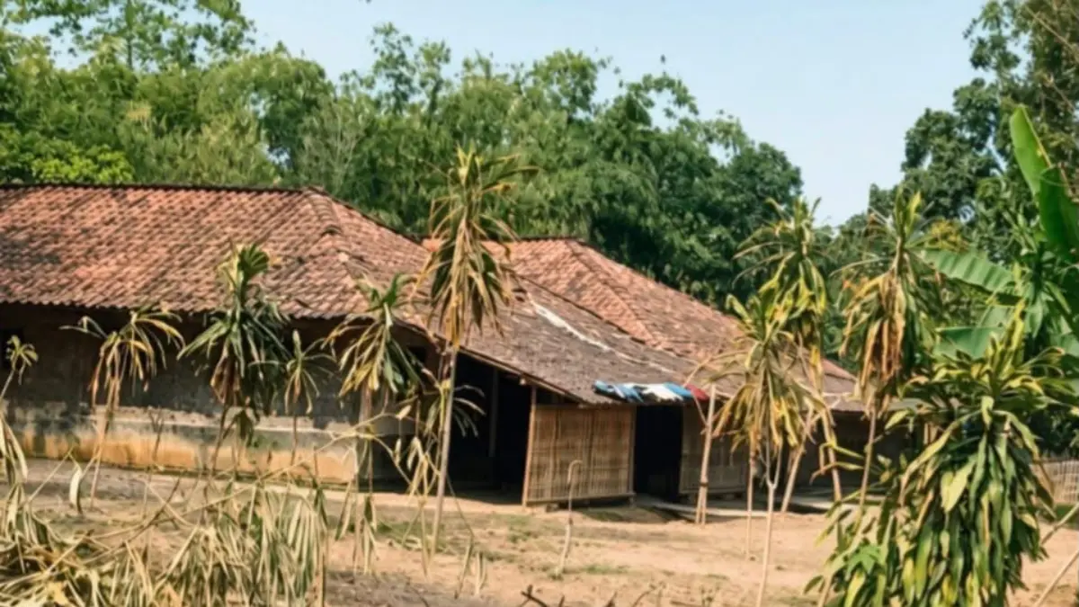 Dibalik Megahnya Kota Industri Cikarang : Ternyata Masih Ada Kampung Sunda yang Bertahan