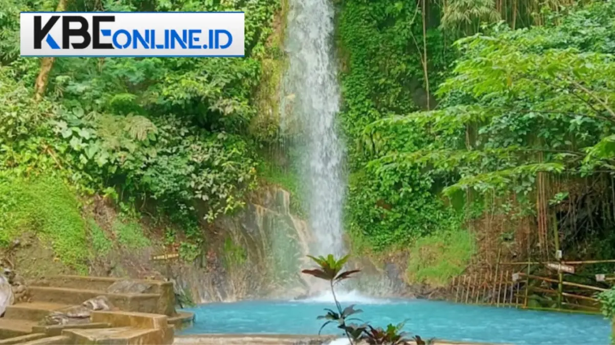 Curug Koleangkak atau Curug Biru di Desa Nagrak, Kecamatan Ciater, Kabupaten Subang.