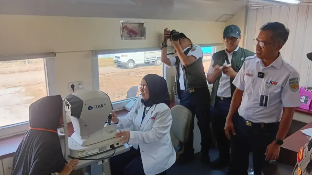 KAI gelar bakti sosial Rail Clinic dan Rail Library di Stasiun Karawang