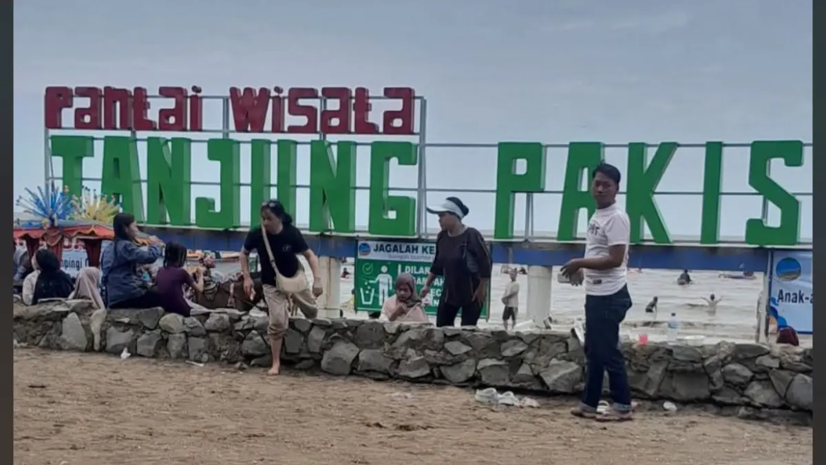 Pantai Tanjung Pakis